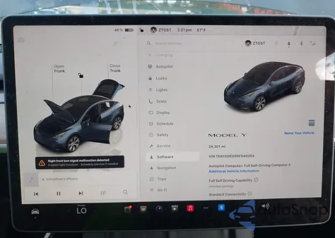 2024 Tesla Model Y Long Range Dual Motor All-Wheel Drive/Rwd z USA, uszkodzony, nr VIN 7SAYGDED5RF040254